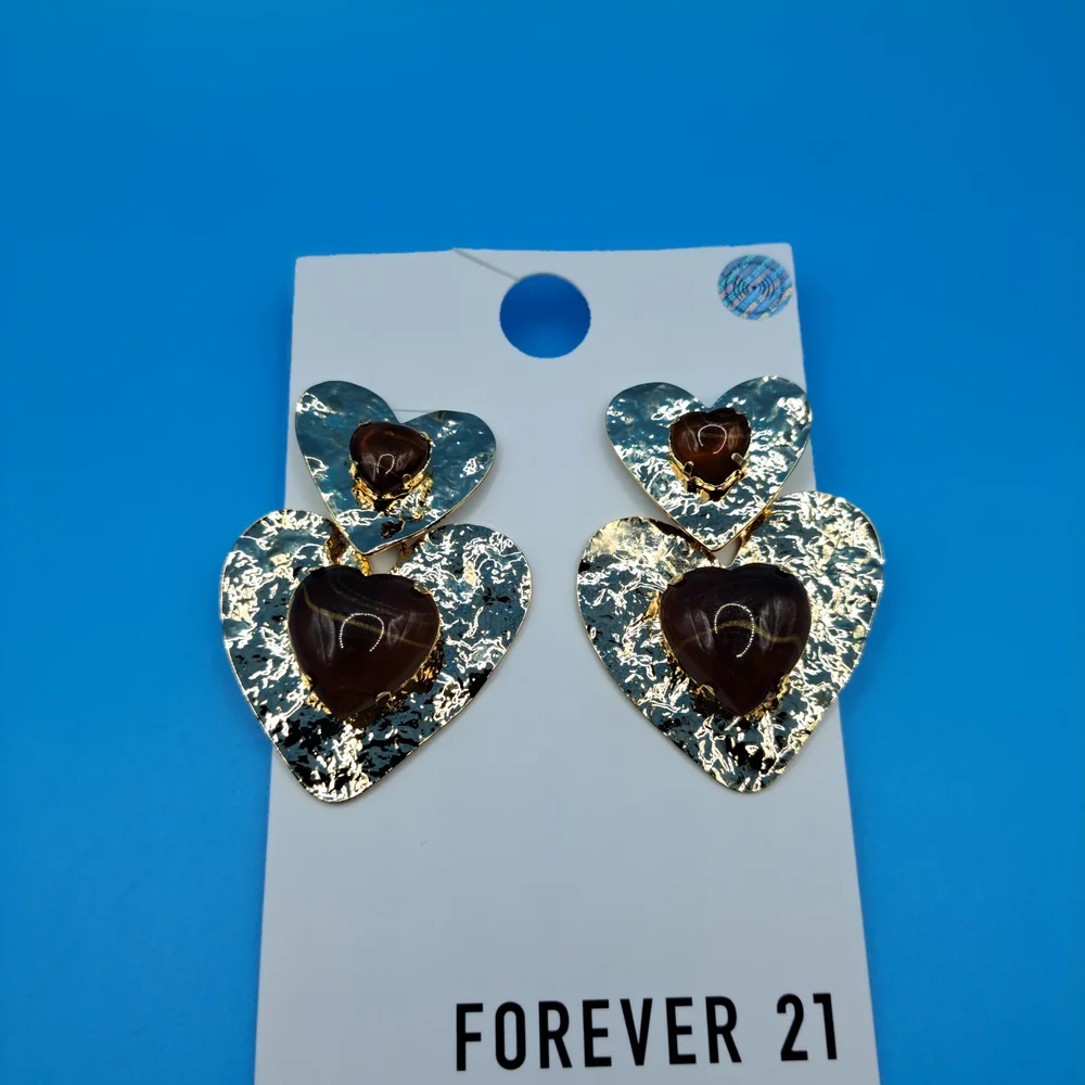 Forever 21 Gold and Brown Textured Heart Earrings - Picture 2 of 2